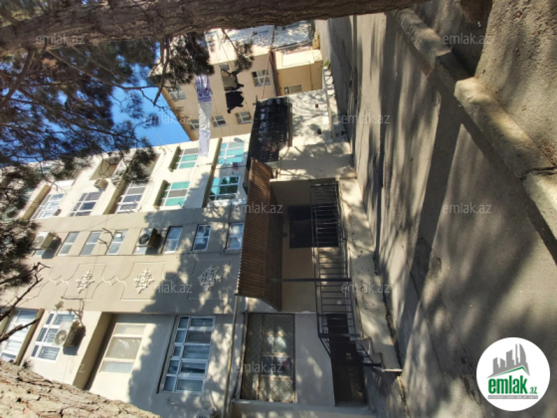 Satılır 3 otaqlı köhnə tikili 75 m²