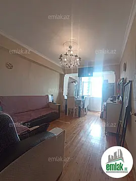 Satılır 2 otaqlı köhnə tikili 50 m²