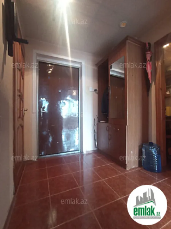 Satılır 2 otaqlı köhnə tikili 50 m²