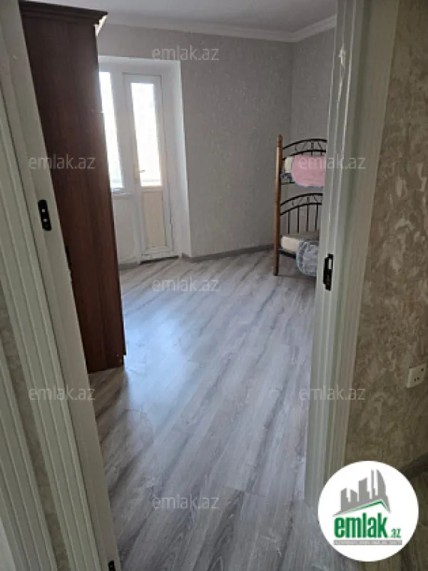 Satılır 3 otaqlı köhnə tikili 90 m²
