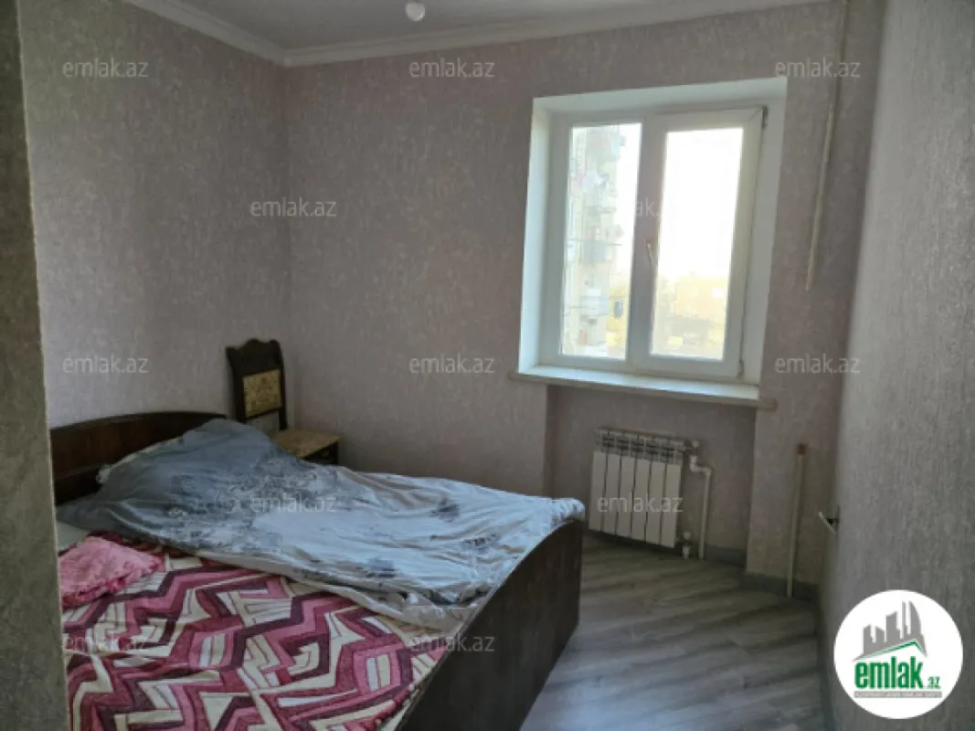 Satılır 3 otaqlı köhnə tikili 90 m²