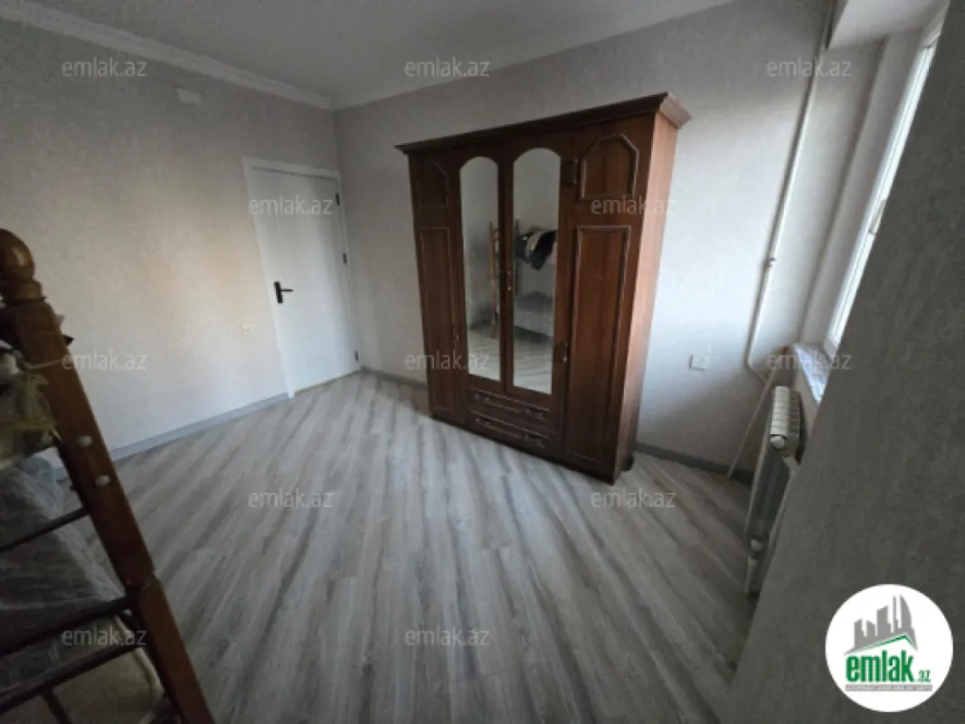 Satılır 3 otaqlı köhnə tikili 90 m²