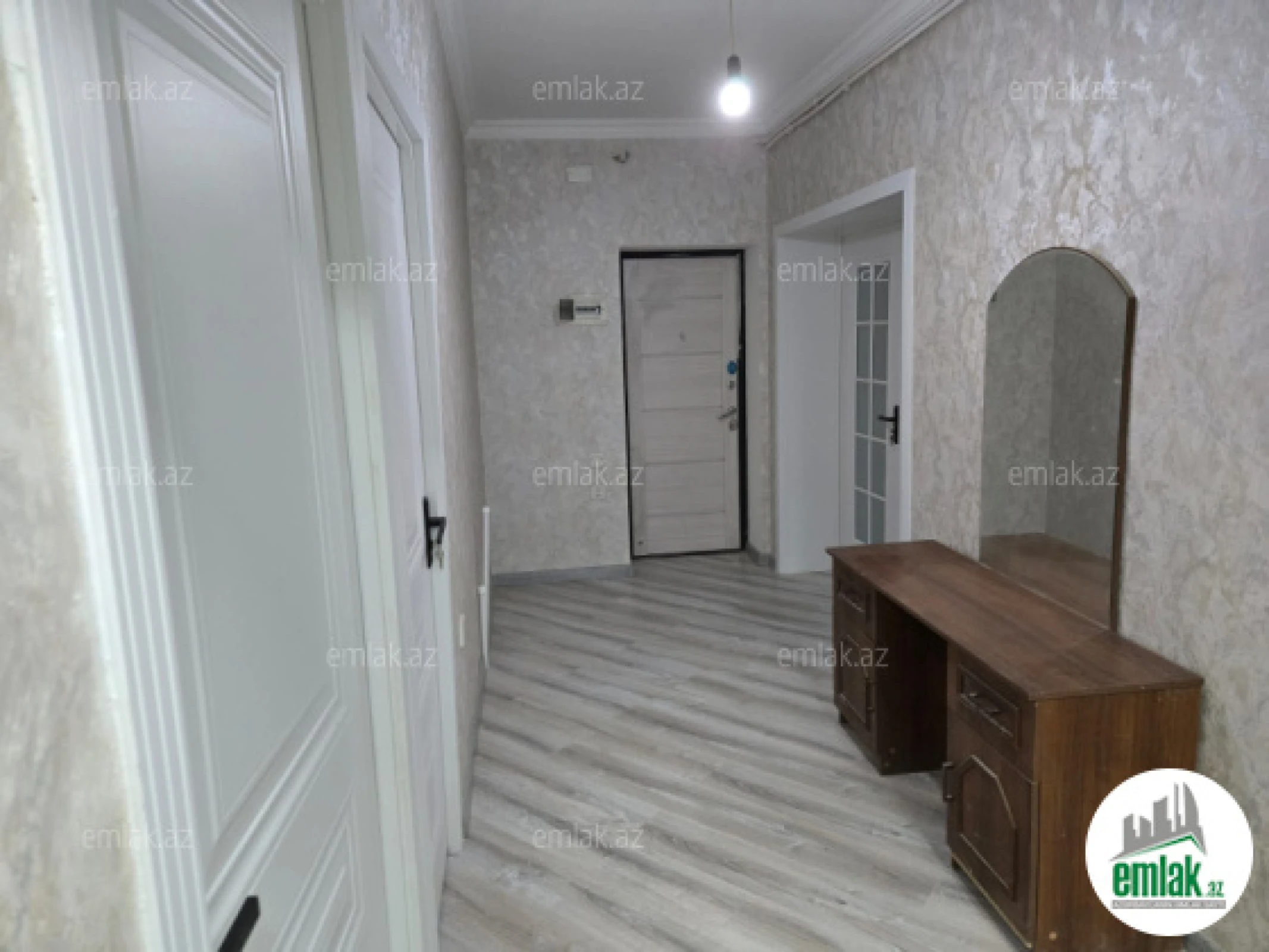 Satılır 3 otaqlı köhnə tikili 90 m²