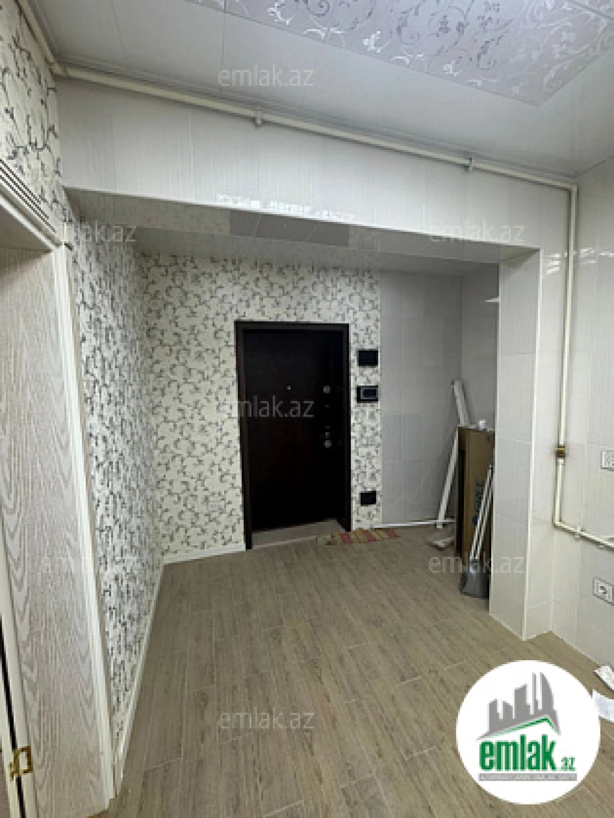 Satılır 3 otaqlı köhnə tikili 75 m²