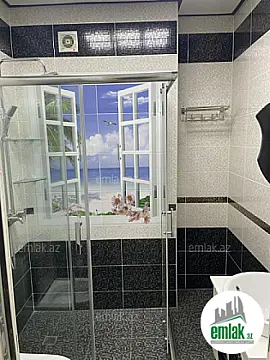 Satılır 3 otaqlı köhnə tikili 75 m²