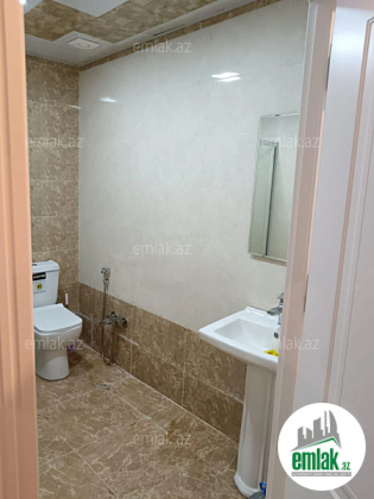 Satılır 2 otaqlı yeni tikili 66 m²