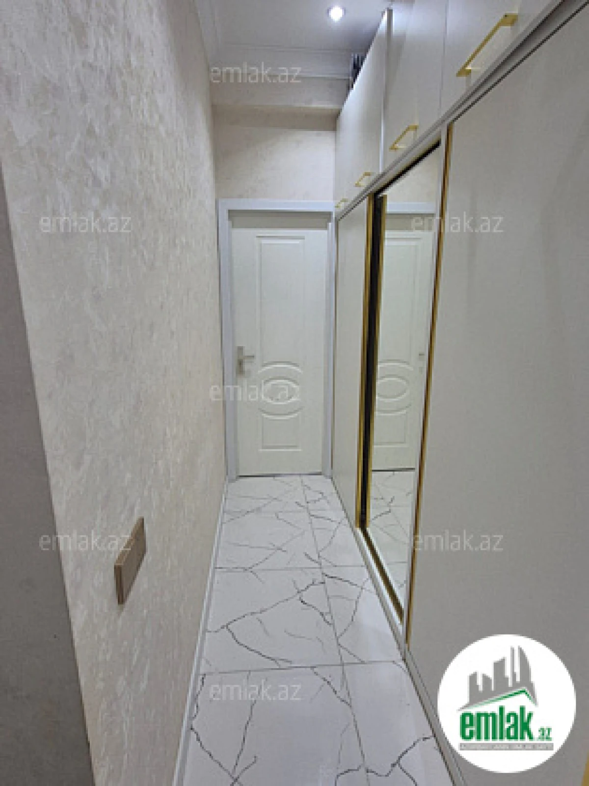 Satılır 2 otaqlı yeni tikili 65 m²