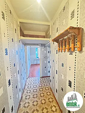 Satılır 1 otaqlı köhnə tikili 45 m²