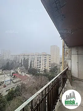 Satılır 1 otaqlı köhnə tikili 45 m²