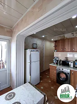 Satılır 4 otaqlı köhnə tikili 110 m²