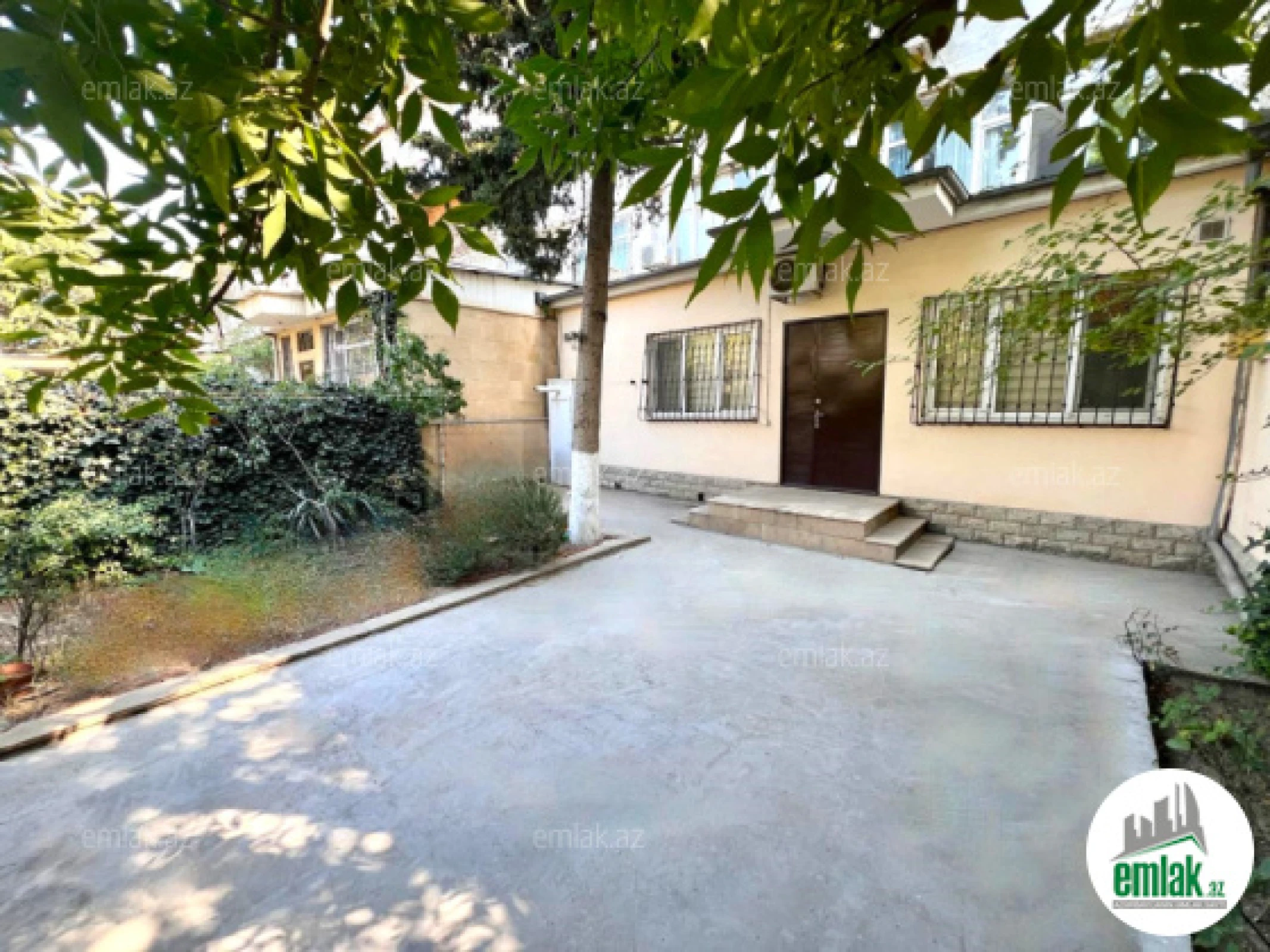 Satılır 5 otaqlı köhnə tikili 160 m²