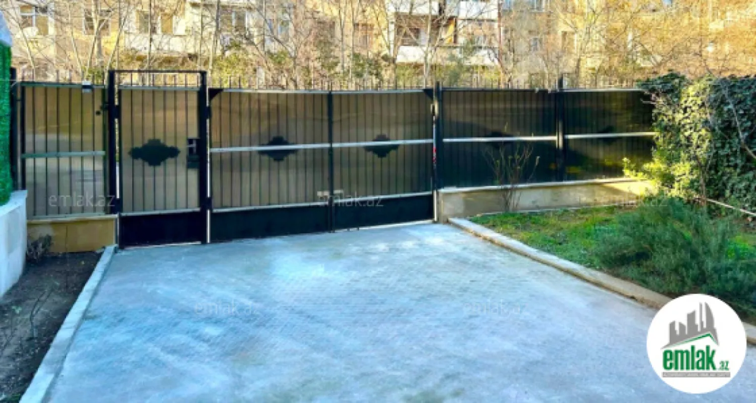 Satılır 5 otaqlı köhnə tikili 160 m²