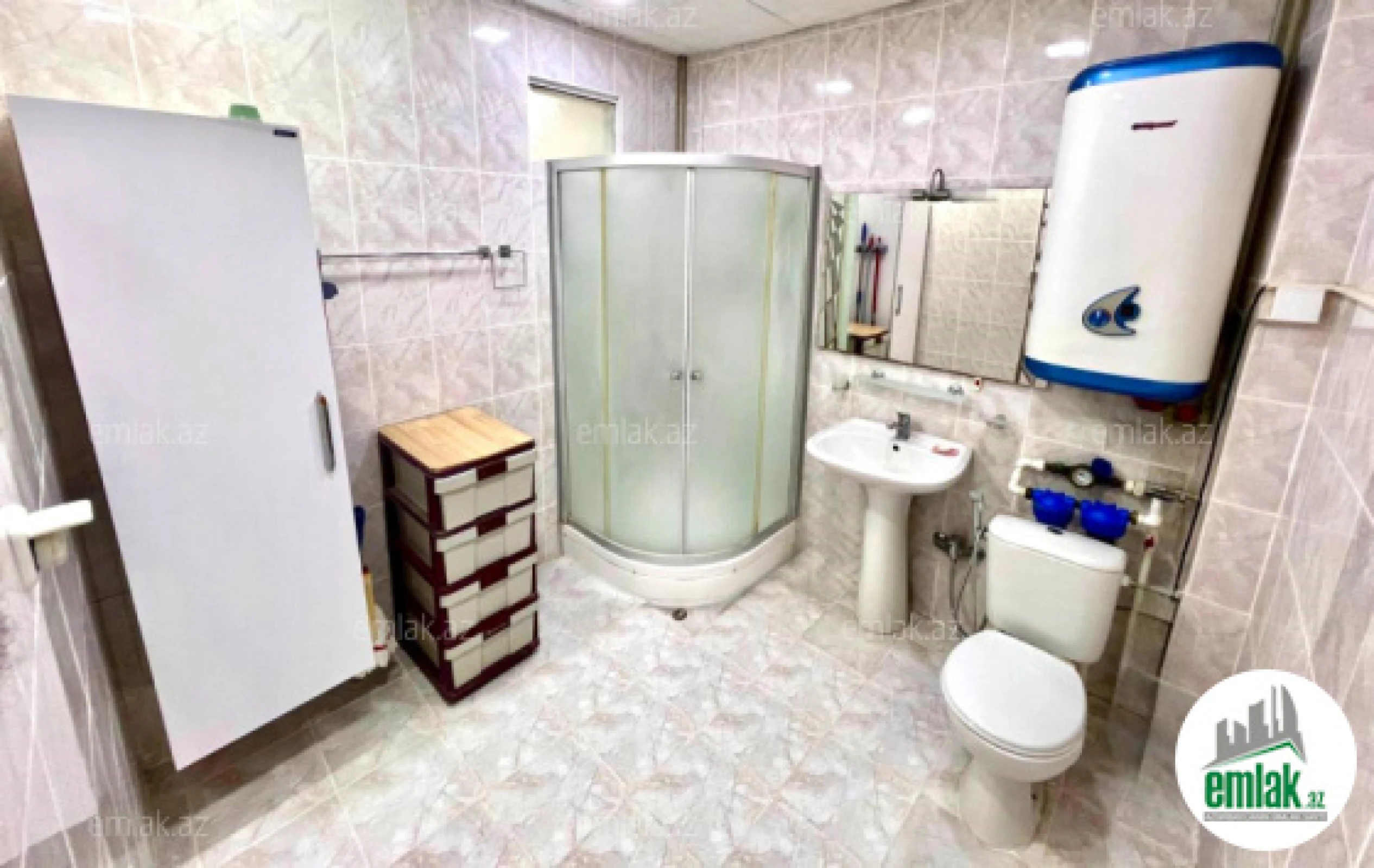 Satılır 5 otaqlı köhnə tikili 160 m²