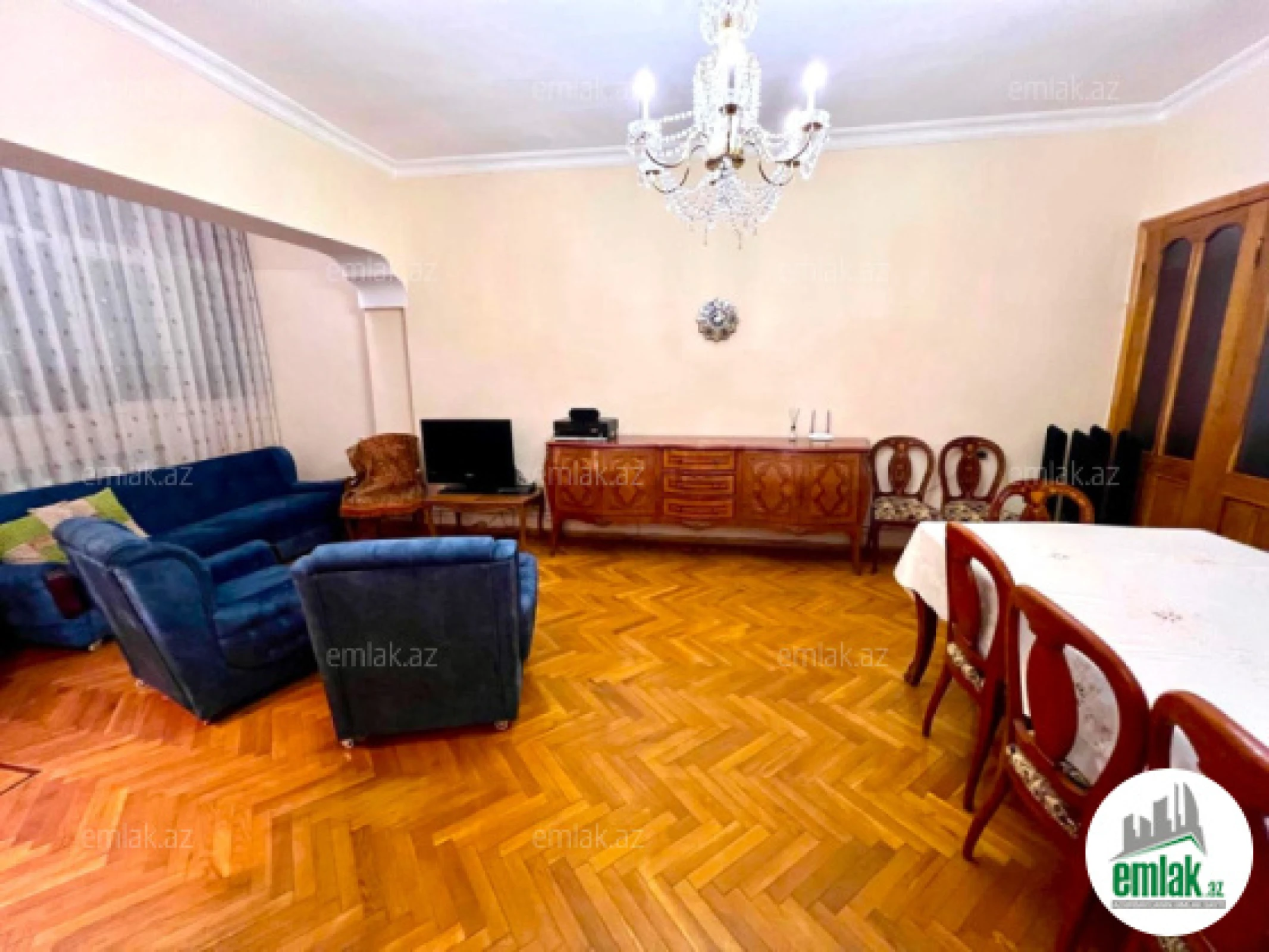 Satılır 5 otaqlı köhnə tikili 160 m²