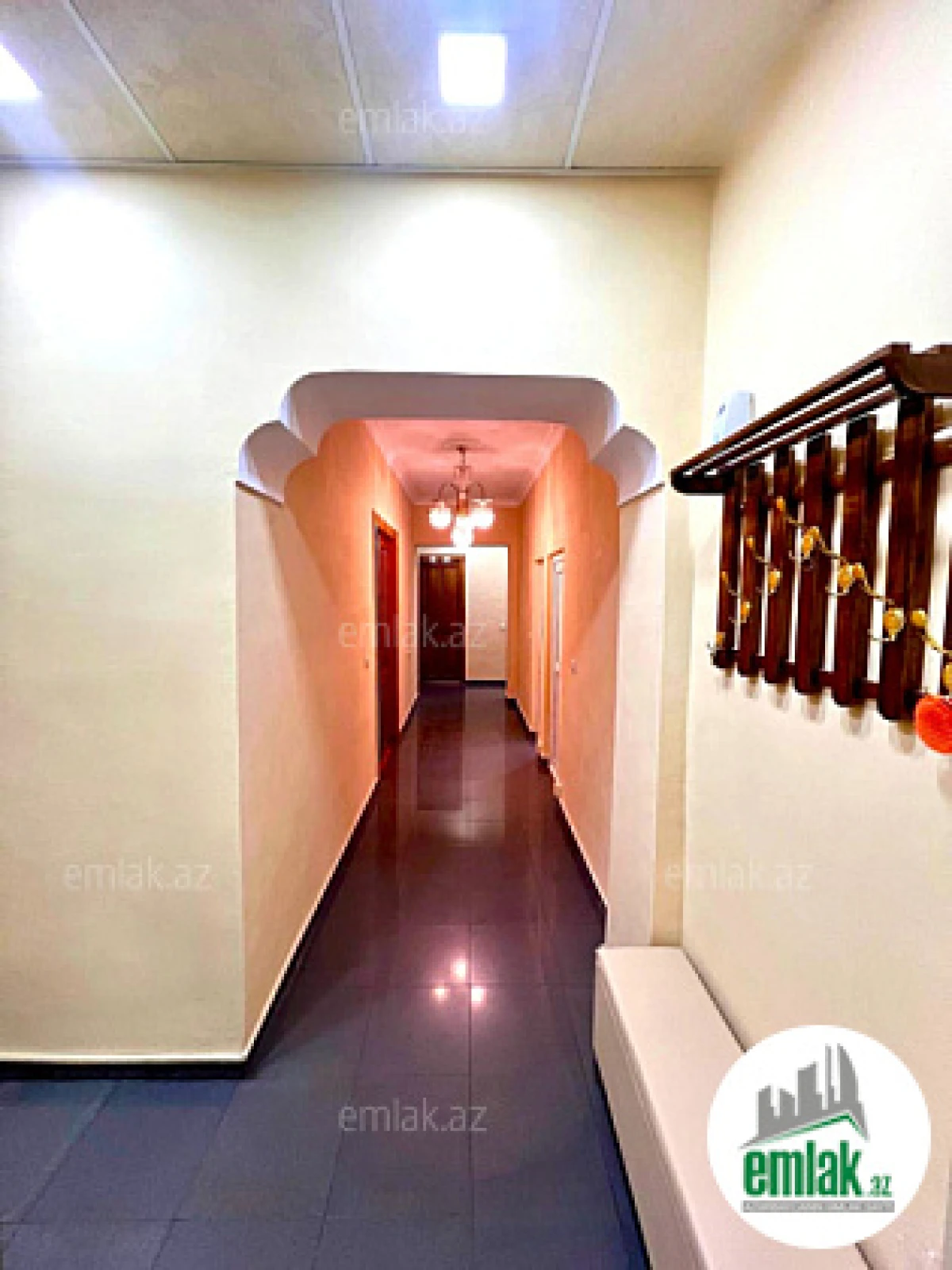 Satılır 5 otaqlı köhnə tikili 160 m²