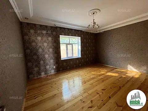 Satılır 5 otaqlı mənzil 180 m²