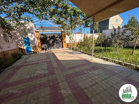 Satılır 5 otaqlı mənzil 180 m²