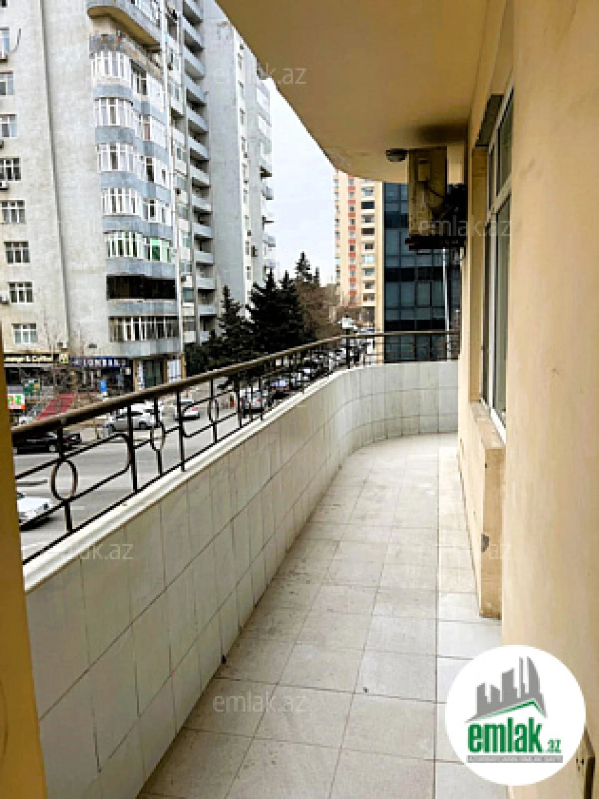 Satılır 3 otaqlı yeni tikili 135 m²