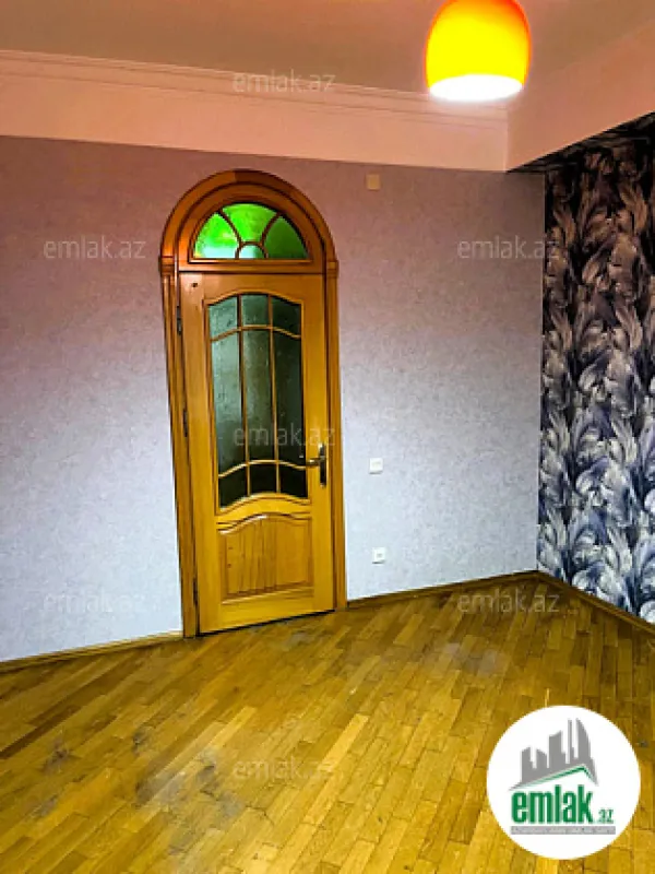 Satılır 3 otaqlı yeni tikili 135 m²