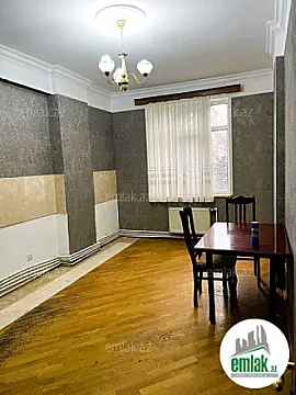 Satılır 3 otaqlı yeni tikili 135 m²