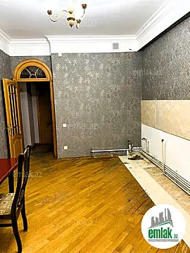 Satılır 3 otaqlı yeni tikili 135 m²