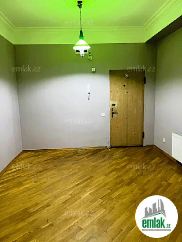 Satılır 3 otaqlı yeni tikili 135 m²