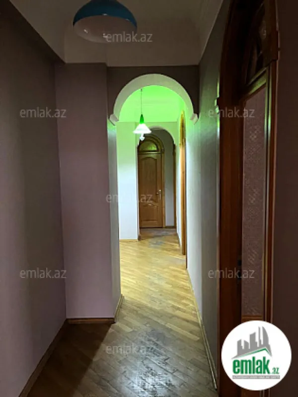 Satılır 3 otaqlı yeni tikili 135 m²
