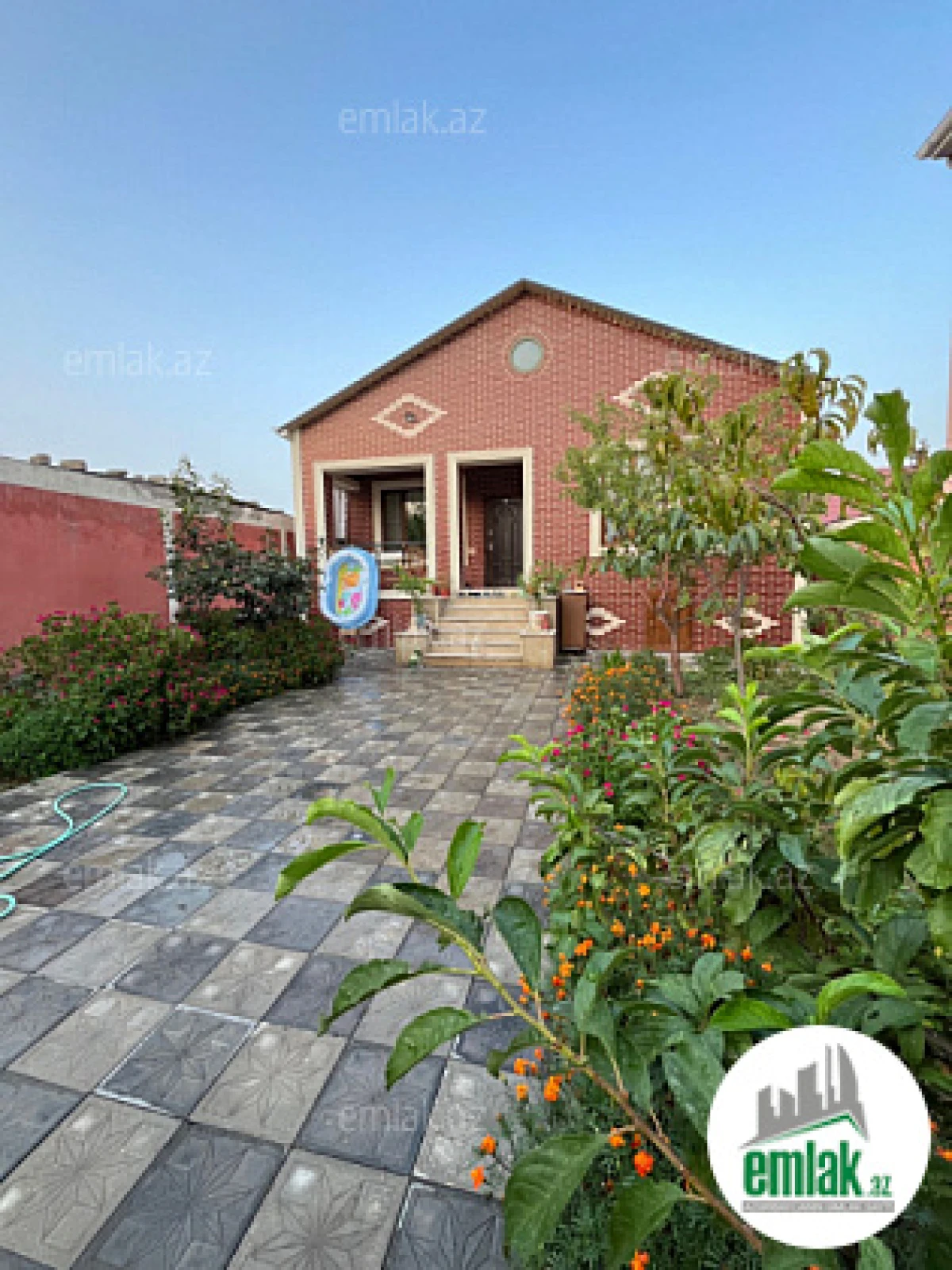 Satılır 3 otaqlı mənzil 110 m²