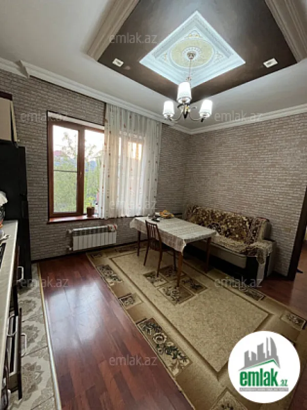Satılır 3 otaqlı mənzil 110 m²