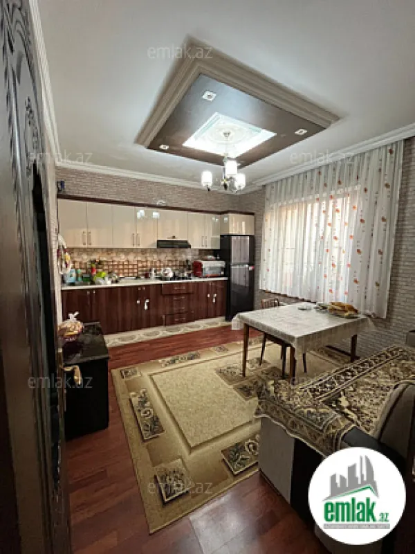 Satılır 3 otaqlı mənzil 110 m²