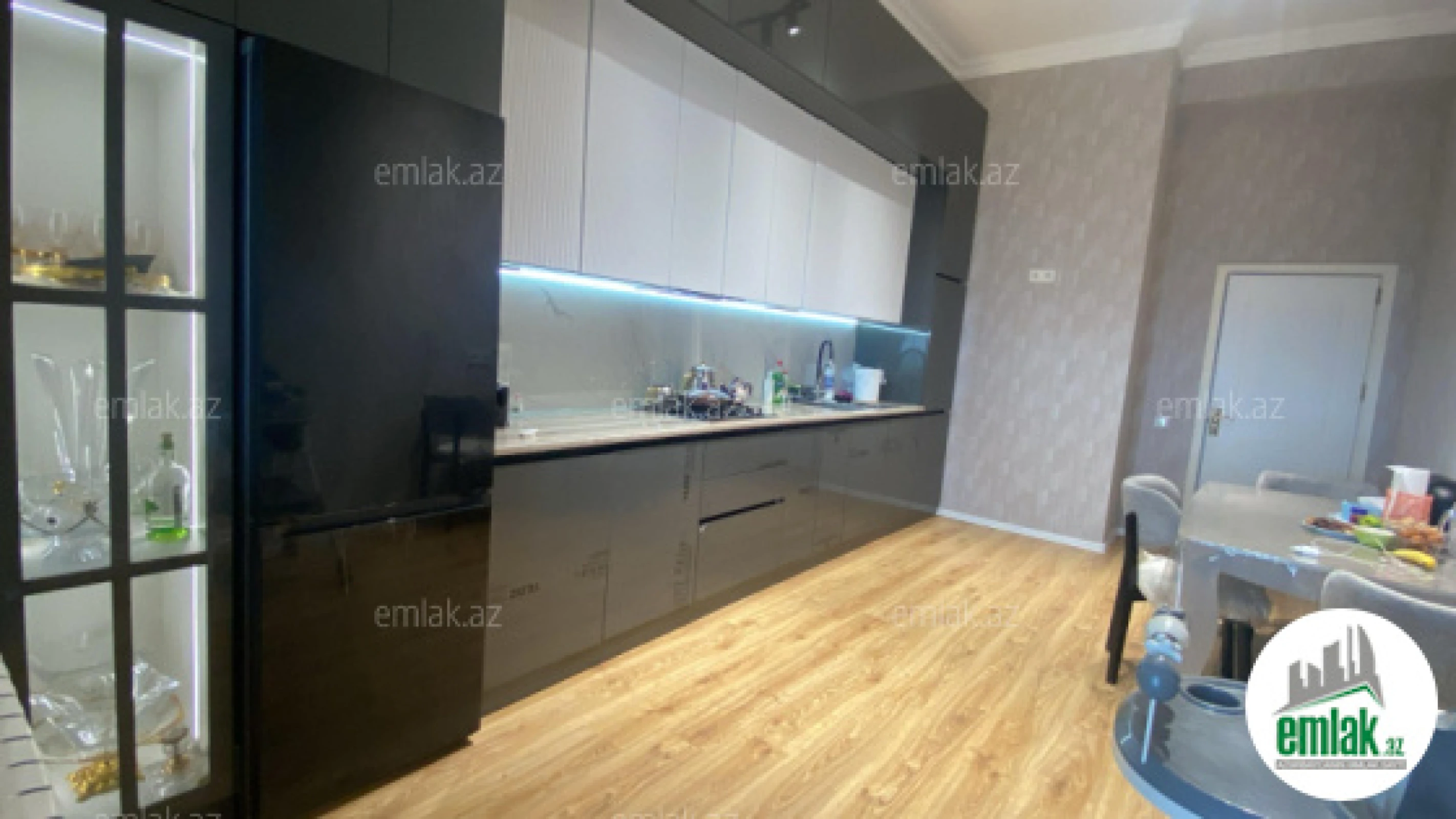 Satılır 4 otaqlı yeni tikili 143 m²