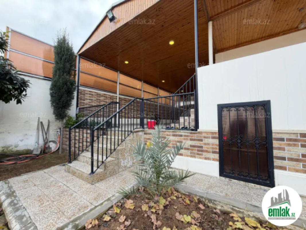 Satılır 4 otaqlı mənzil 200 m²