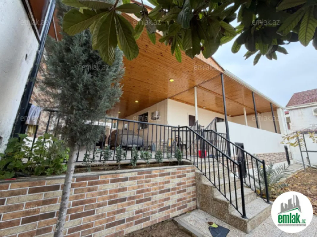 Satılır 4 otaqlı mənzil 200 m²