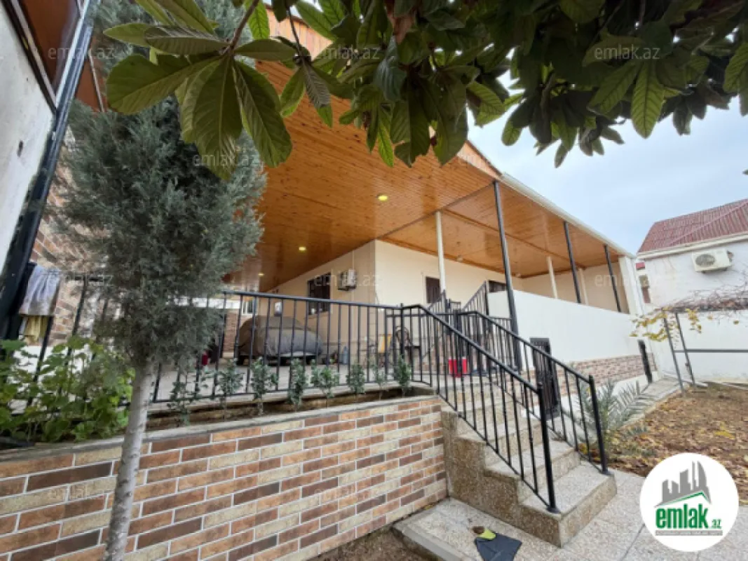 Satılır 4 otaqlı mənzil 200 m²