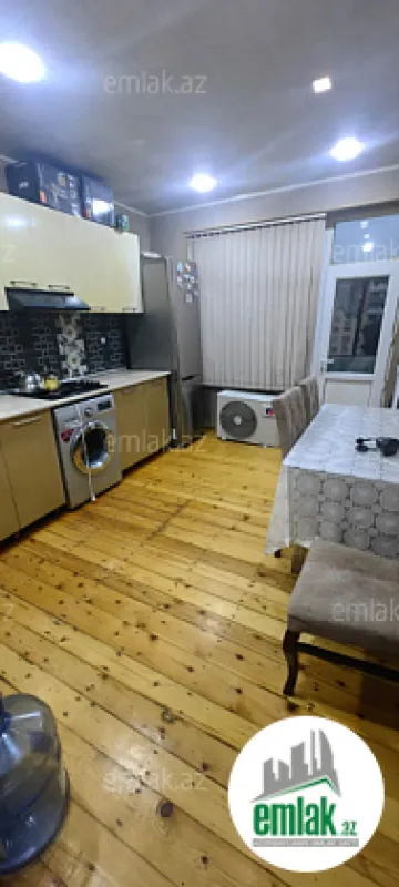 Satılır 2 otaqlı köhnə tikili 68 m²