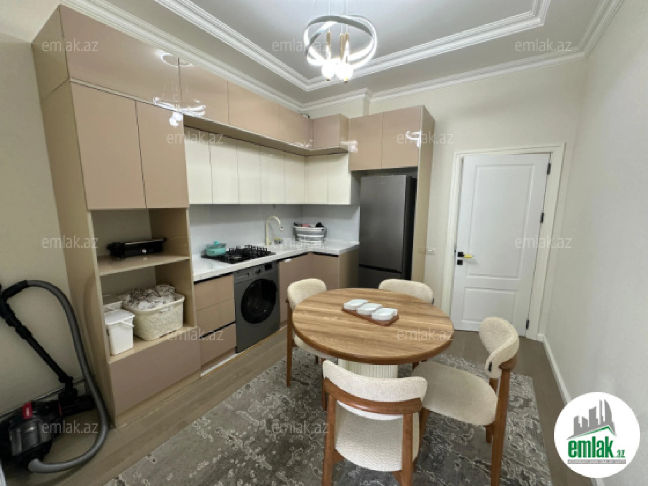 Satılır 3 otaqlı yeni tikili 70 m²