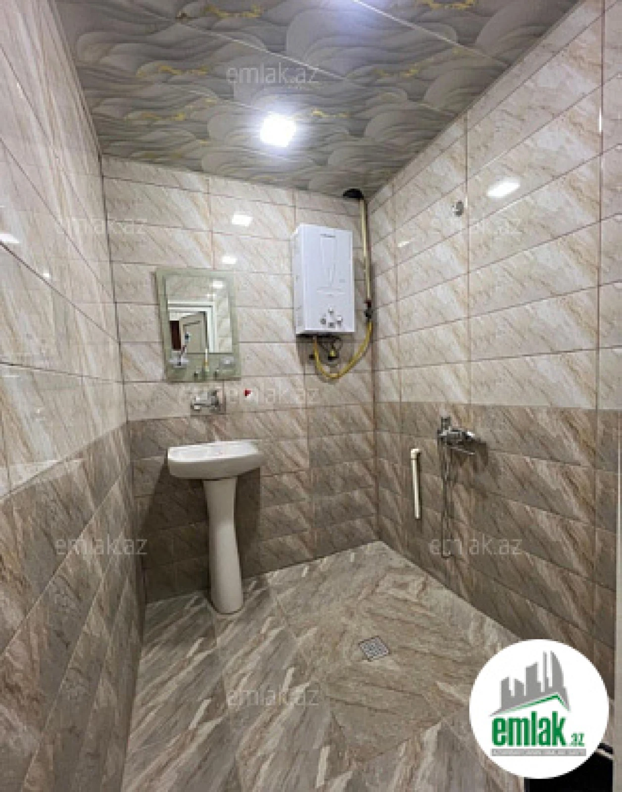 Satılır 2 otaqlı köhnə tikili 48 m²