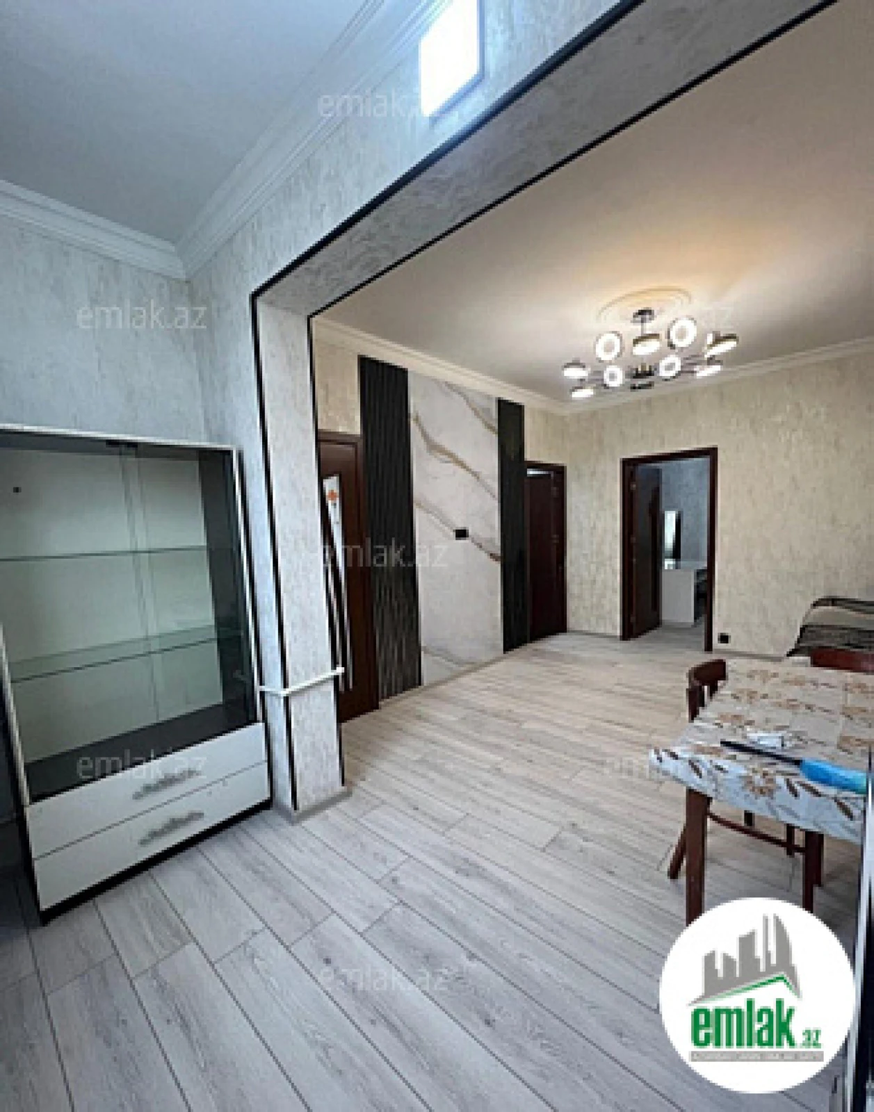 Satılır 2 otaqlı köhnə tikili 48 m²