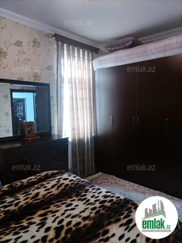 Satılır 2 otaqlı köhnə tikili 65 m²