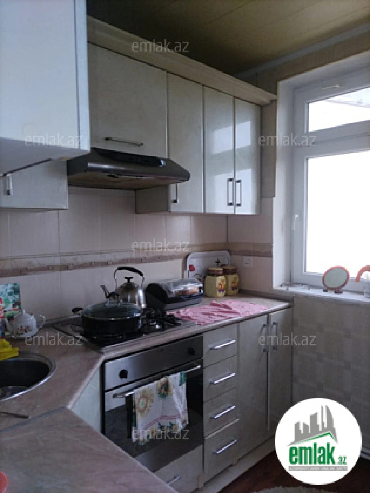 Satılır 2 otaqlı köhnə tikili 65 m²