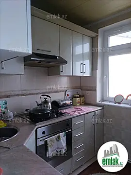 Satılır 2 otaqlı köhnə tikili 65 m²