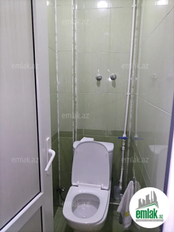 Satılır 2 otaqlı köhnə tikili 65 m²