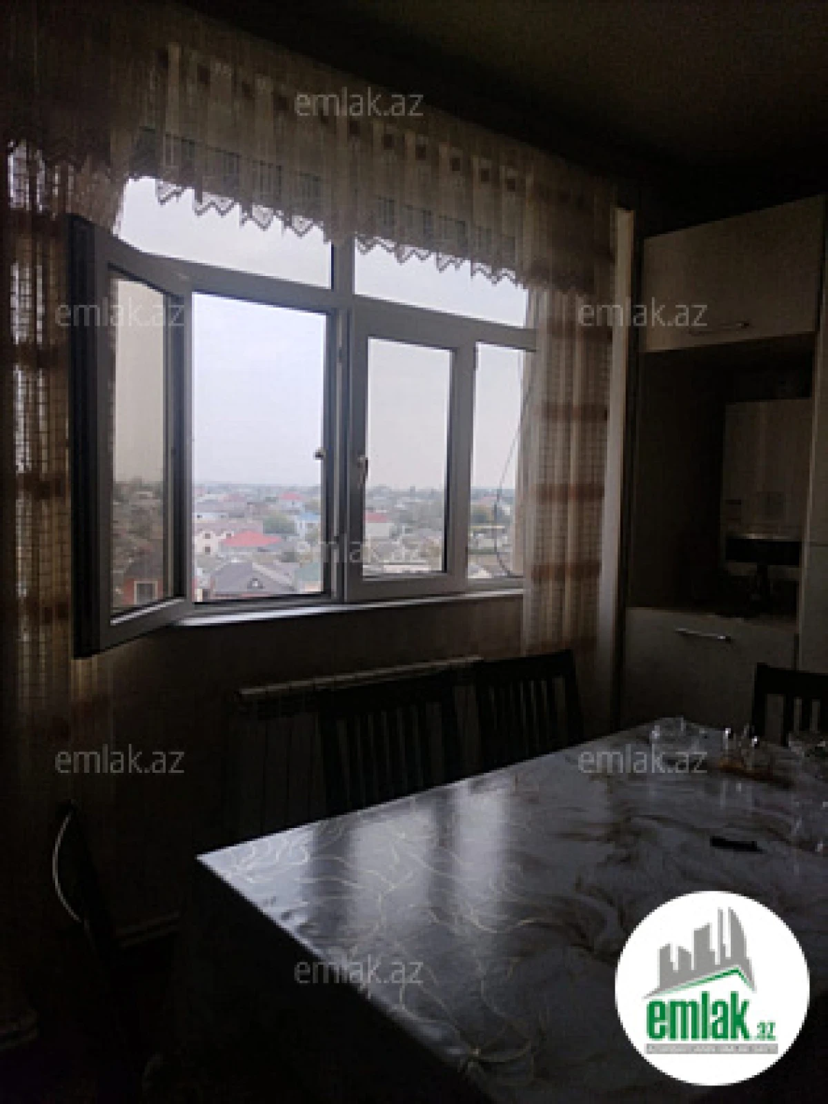 Satılır 2 otaqlı köhnə tikili 65 m²