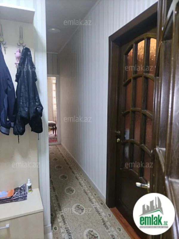 Satılır 2 otaqlı köhnə tikili 65 m²
