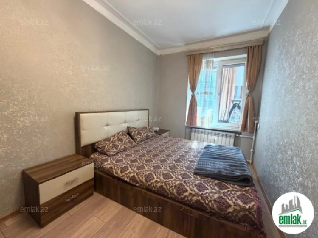 Satılır 3 otaqlı köhnə tikili 70 m²