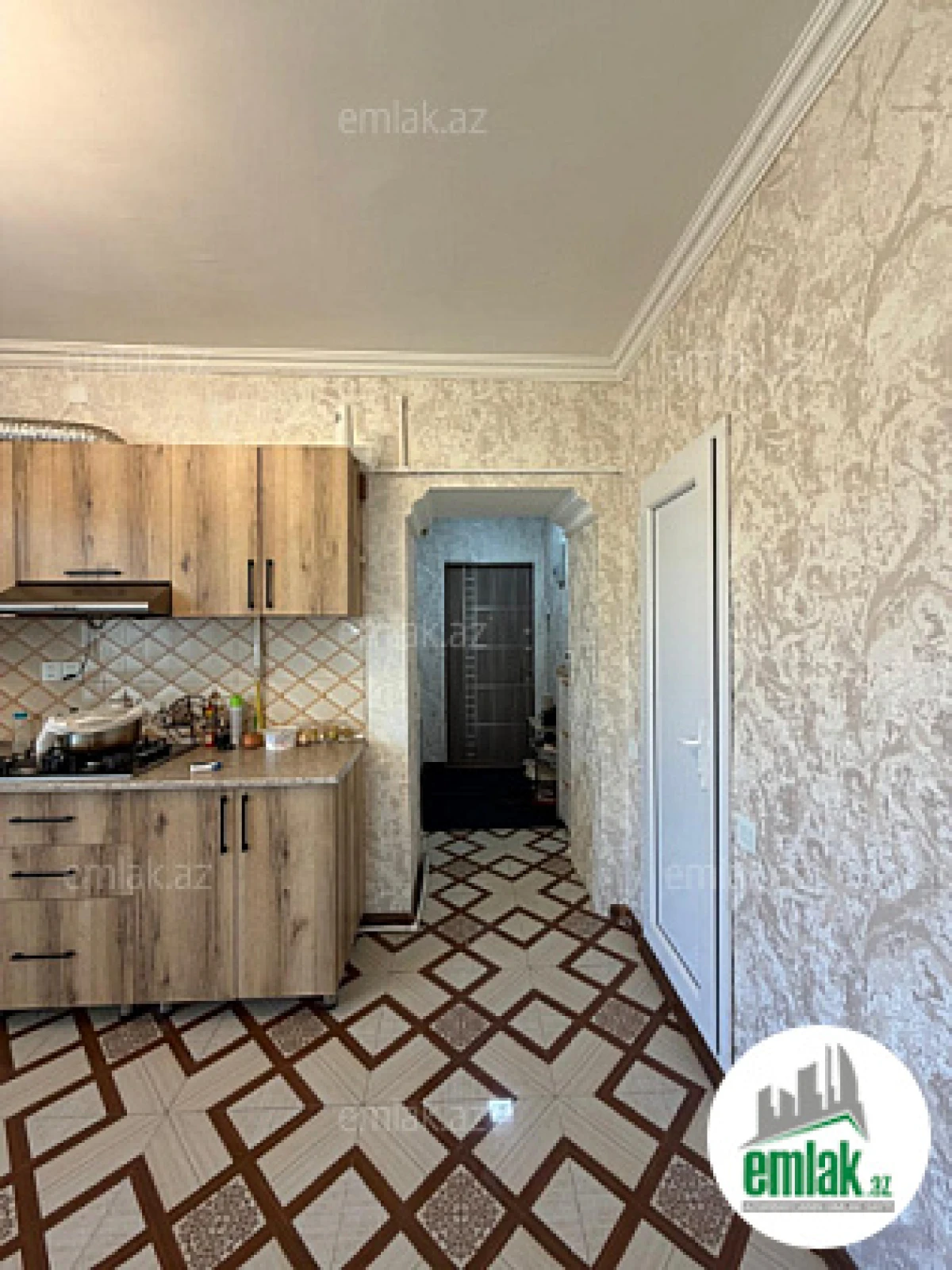 Satılır 3 otaqlı köhnə tikili 70 m²