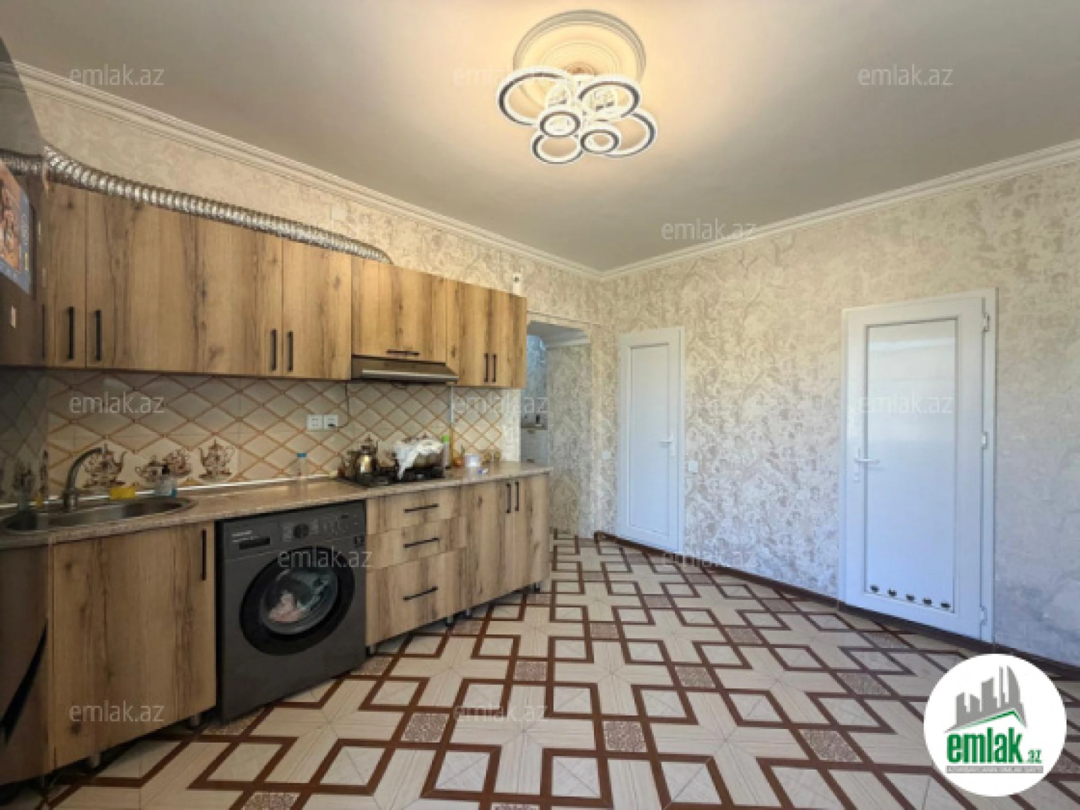 Satılır 3 otaqlı köhnə tikili 70 m²