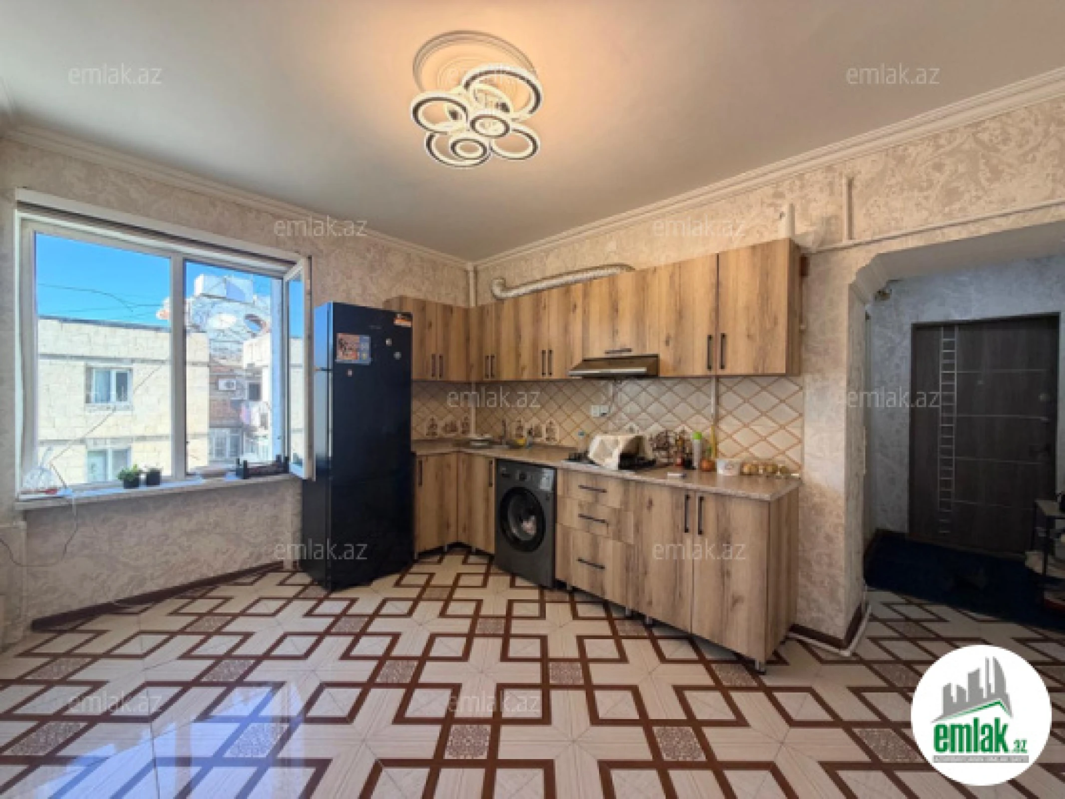 Satılır 3 otaqlı köhnə tikili 70 m²