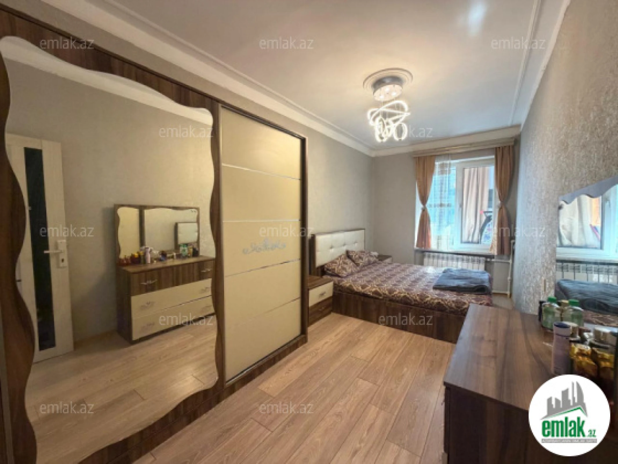 Satılır 3 otaqlı köhnə tikili 70 m²