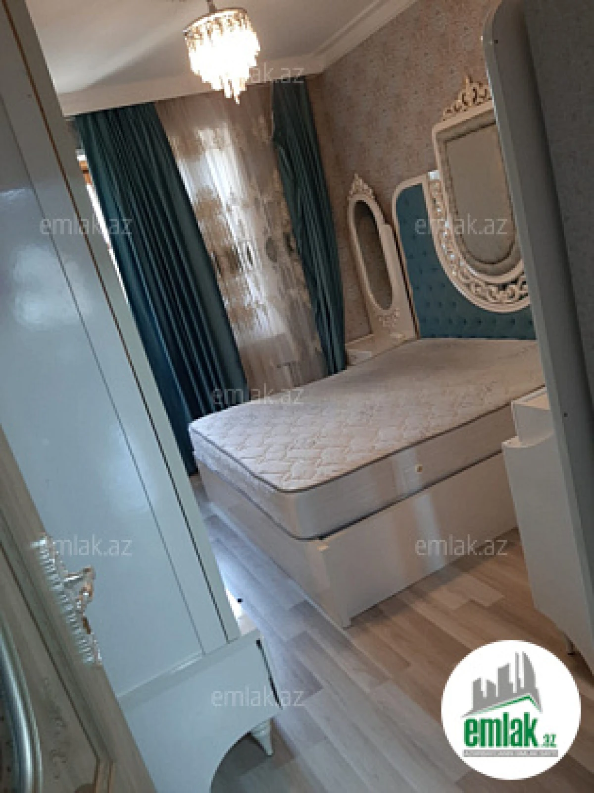 Satılır 2 otaqlı köhnə tikili 68 m²